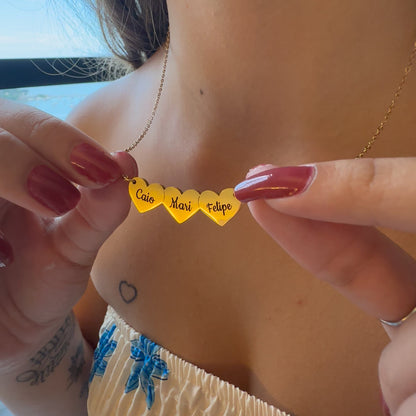 Collar de corazones personalizable