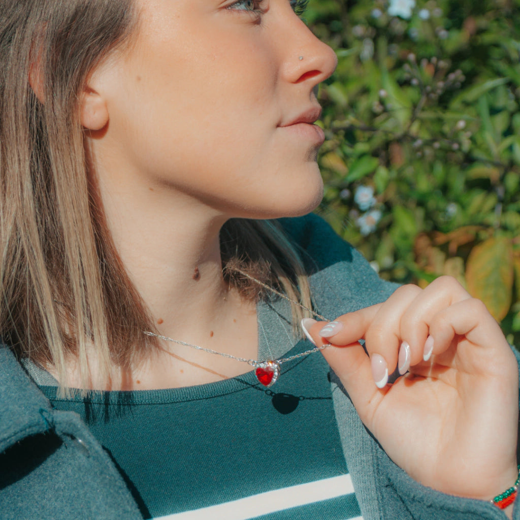 Collar Heartblade + Collar de espada de regalo