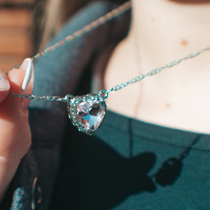 Collar Heartblade + Collar de espada de regalo