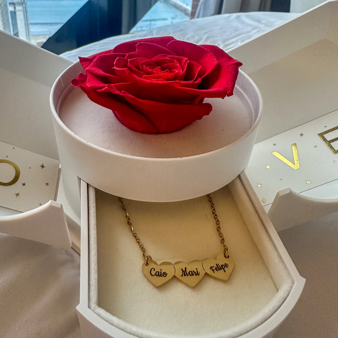 Collar de corazones personalizable