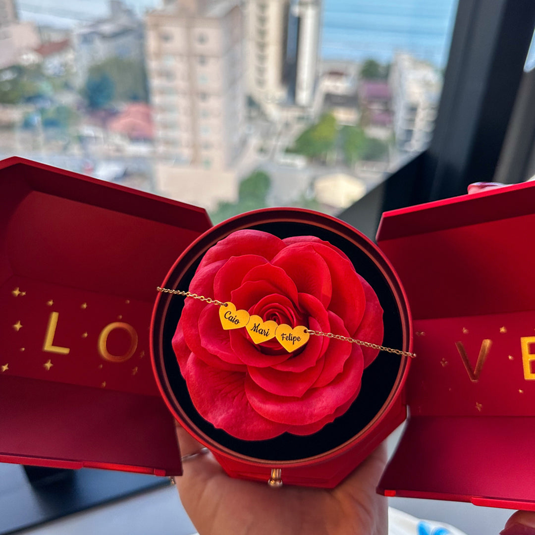 Collar de corazones personalizable