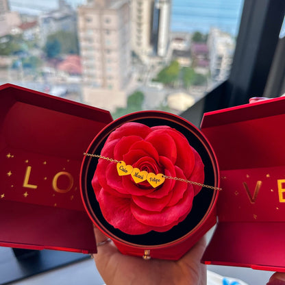 Collar de corazones personalizable