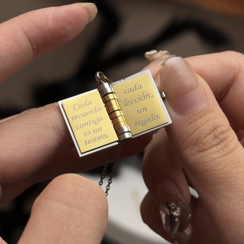 Collar de Libro para Mamá