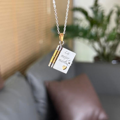 Collar de Libro para Mamá