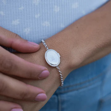 Pulsera Medallón Oval Personalizada
